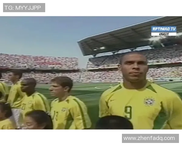 2002年巴西足球明星的辉煌历程与传奇瞬间回顾